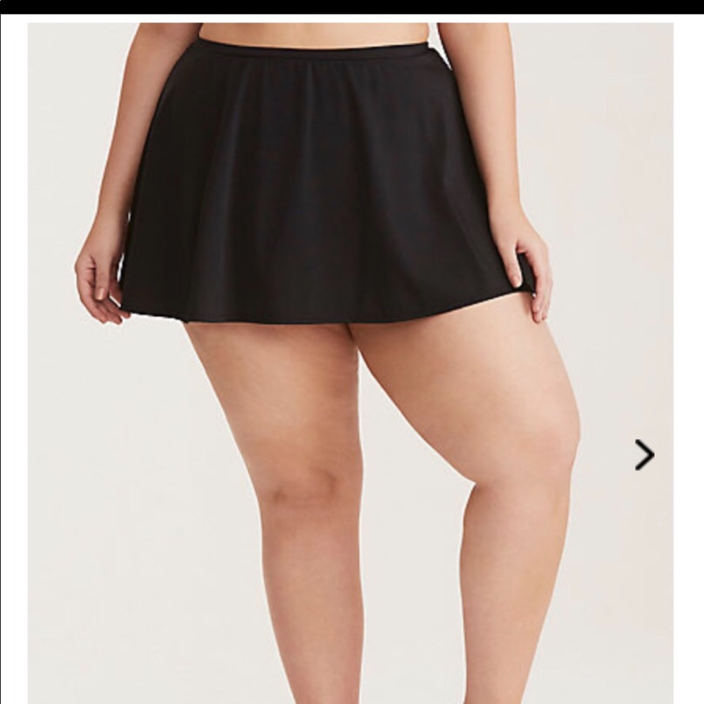 Torrid Black skater swim skirt size 3